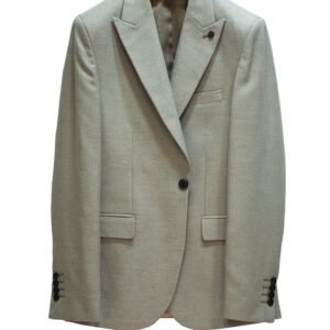 Soft sage  blazer – fresh and contemporary.