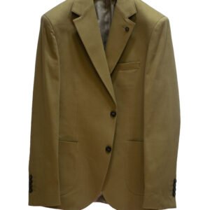 Camel blazer – rich and stylish.