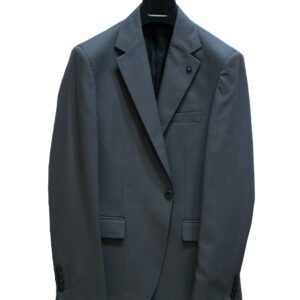 Medium grey blazer – versatile everyday piece.